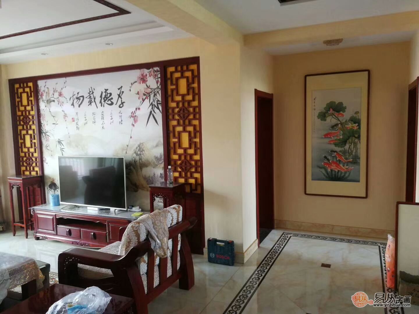 玄关挂九鱼图